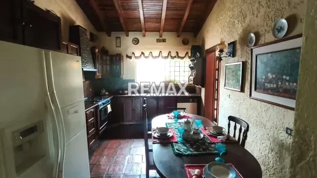 OPORTUNIDAD EN COLINAS DE GUATAPARO - VENTA DE CASA DE UNA PLANTA - 5