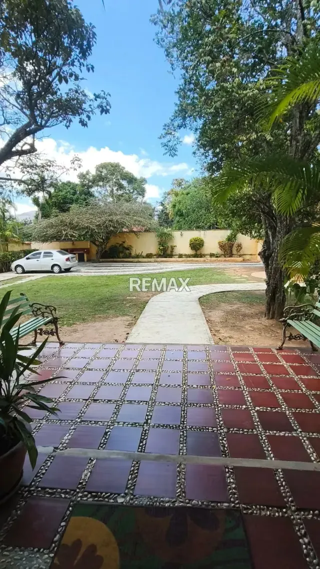 OPORTUNIDAD EN COLINAS DE GUATAPARO - VENTA DE CASA DE UNA PLANTA - 8