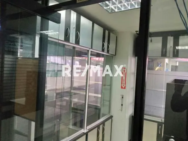 LOCAL COMERCIAL EN ALQUILER _ C.C. MACARACUAY PLAZA (C3 L15) - 3