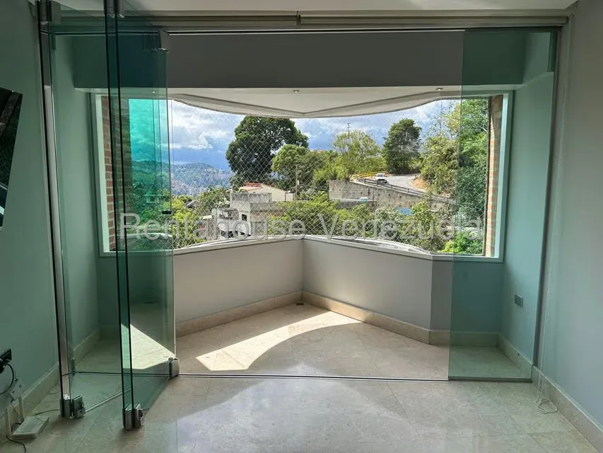 Apartamento (1 Nivel) en Alquiler en El Cigarral, Distrito Metropolitano - 13