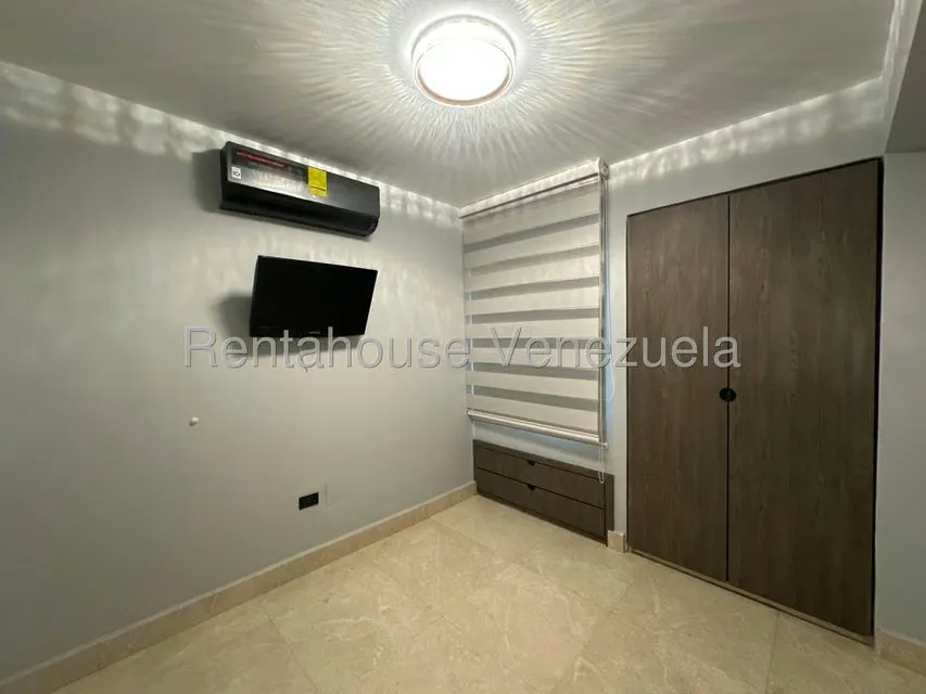 Apartamento (1 Nivel) en Alquiler en El Cigarral, Distrito Metropolitano - 22