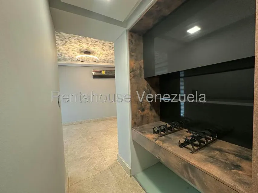Apartamento (1 Nivel) en Alquiler en El Cigarral, Distrito Metropolitano - 39