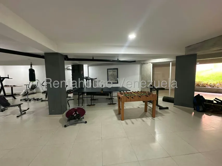 Apartamento (1 Nivel) en Alquiler en El Cigarral, Distrito Metropolitano - 41