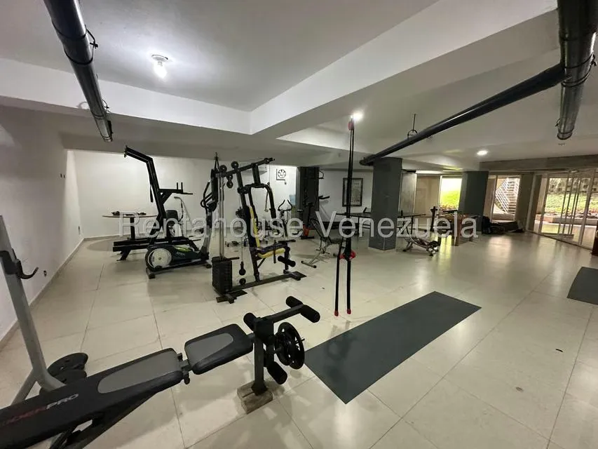 Apartamento (1 Nivel) en Alquiler en El Cigarral, Distrito Metropolitano - 42