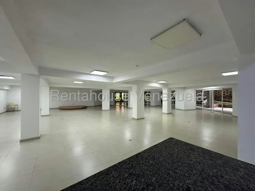 Apartamento (1 Nivel) en Alquiler en El Cigarral, Distrito Metropolitano - 46