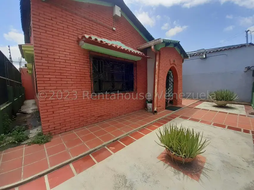 Casa (1 Nivel) en Venta en El Hipodromo, Aragua - 2