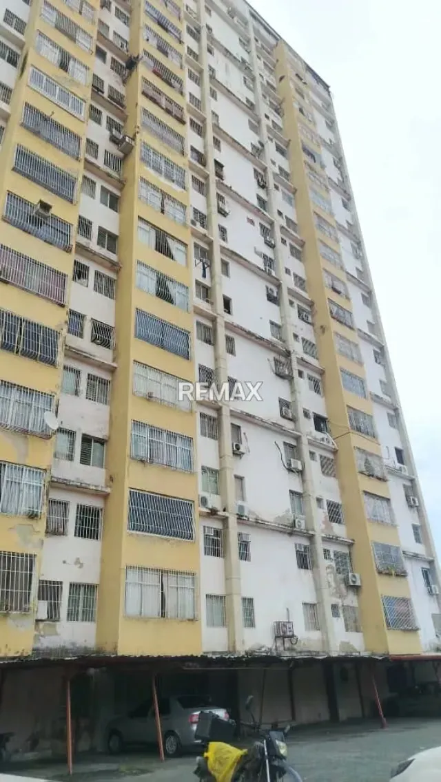 EN VENTA APARTAMENTO EN EL OESTE - 2