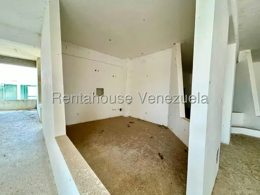 Local Comercial en Venta en Zona Industrial 2, Lara - 23