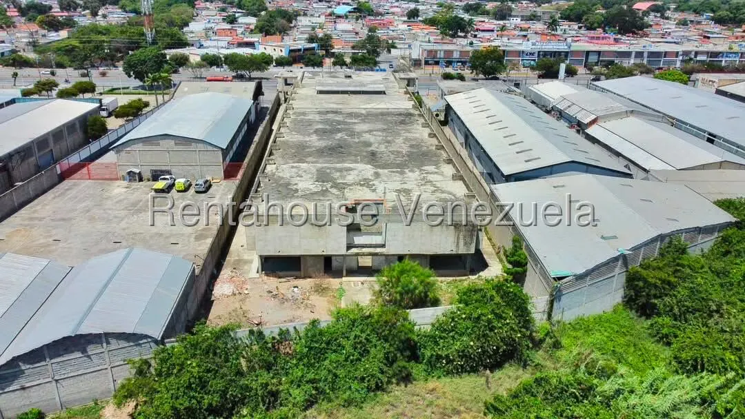 Local Comercial en Venta en Zona Industrial 2, Lara - 28