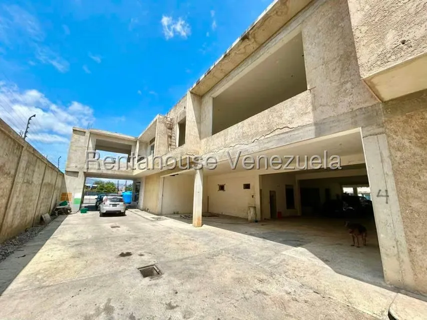 Local Comercial en Venta en Zona Industrial 2, Lara - 4