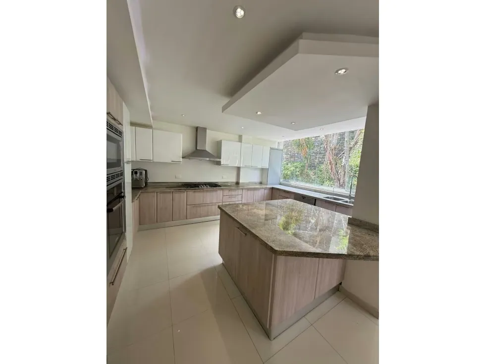 Se vende apartamento 403m2 3H+S/3.5B+S/5P Chuao - 12
