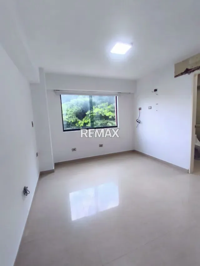 Venta de Apartamento en Jardin de Mañongo Resid Las Brisas planta y pozo 100% - 5