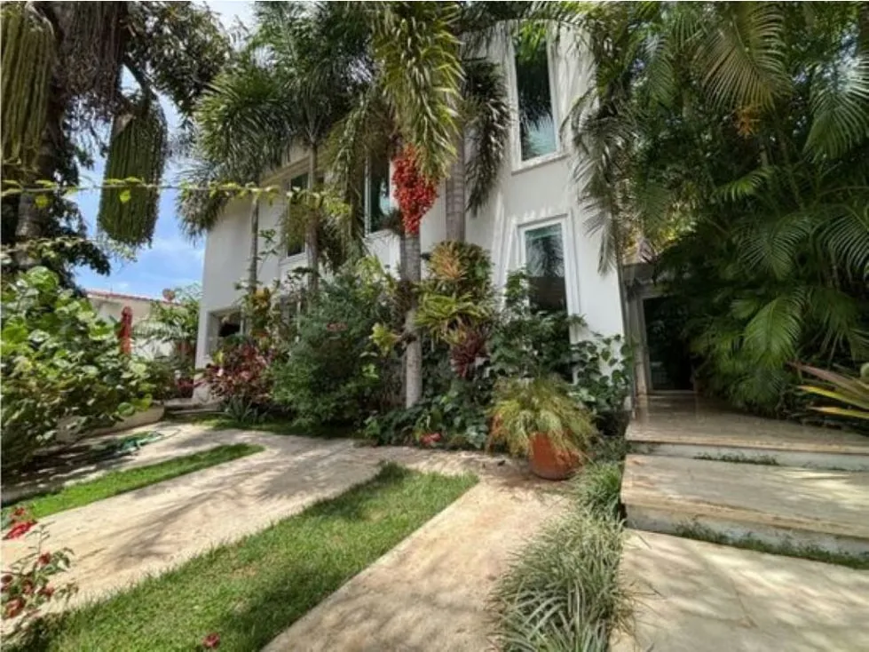 Se VND Hermosa Casa-400m²-4H+5B+3P+C.Cerrada+Vig.-Sebucan