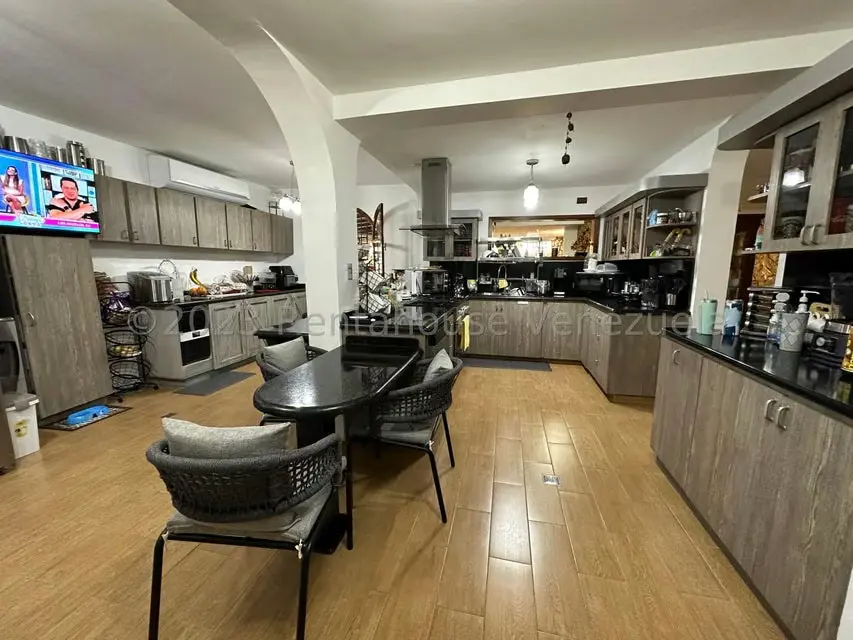 Casa (Multipes Niveles) en Venta en El Cafetal, Distrito Metropolitano - 12