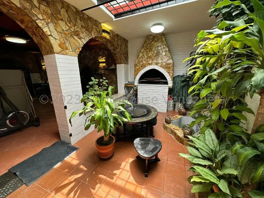 Casa (Multipes Niveles) en Venta en El Cafetal, Distrito Metropolitano - 18