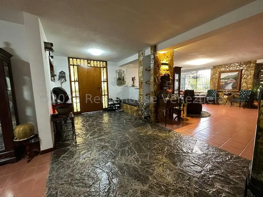 Casa (Multipes Niveles) en Venta en El Cafetal, Distrito Metropolitano - 2