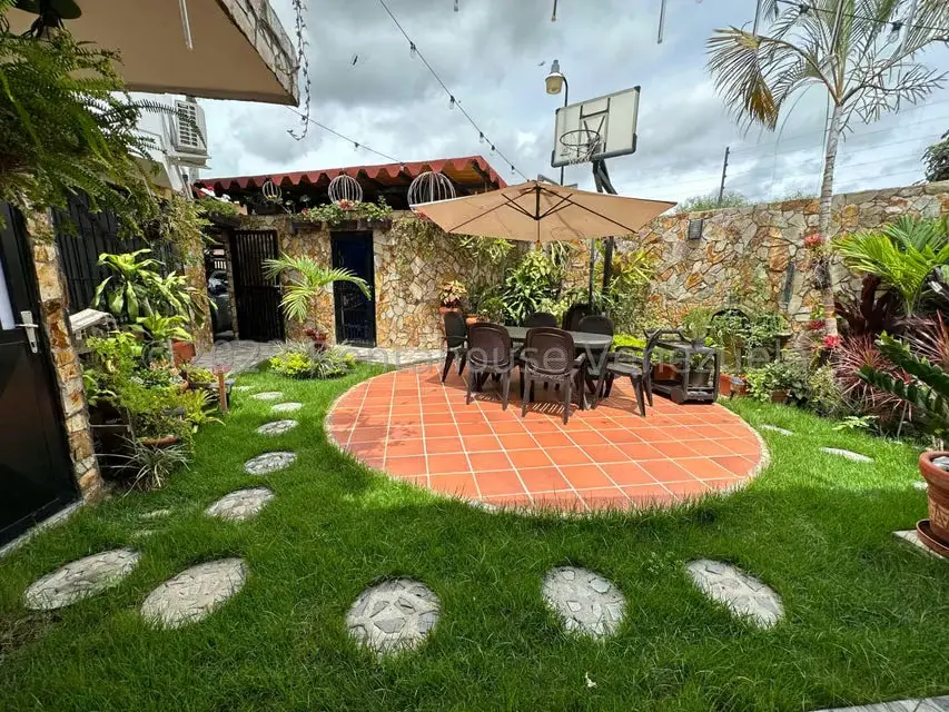Casa (Multipes Niveles) en Venta en El Cafetal, Distrito Metropolitano - 40