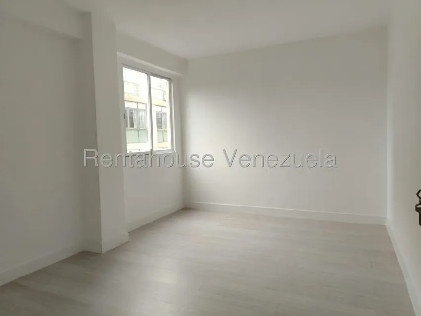 Oficina en Alquiler en Altamira, Distrito Metropolitano - 11