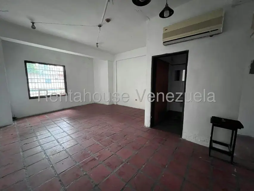 Local Comercial en Alquiler en El Recreo, Aragua - 11