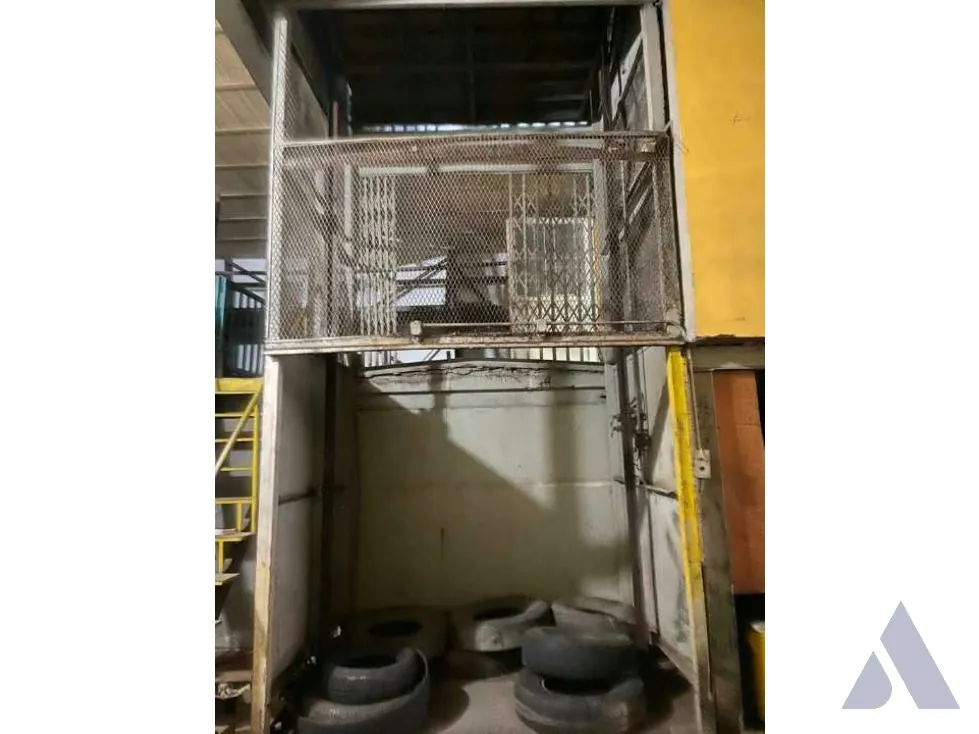 Vendo galpón industrial 442m2 El Cementerio 2087 - 15