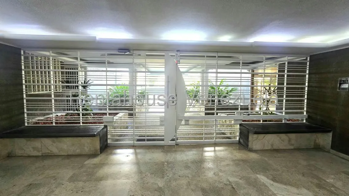 Apartamento (1 Nivel) en Alquiler en Santa Fe Norte, Distrito Metropolitano - 2
