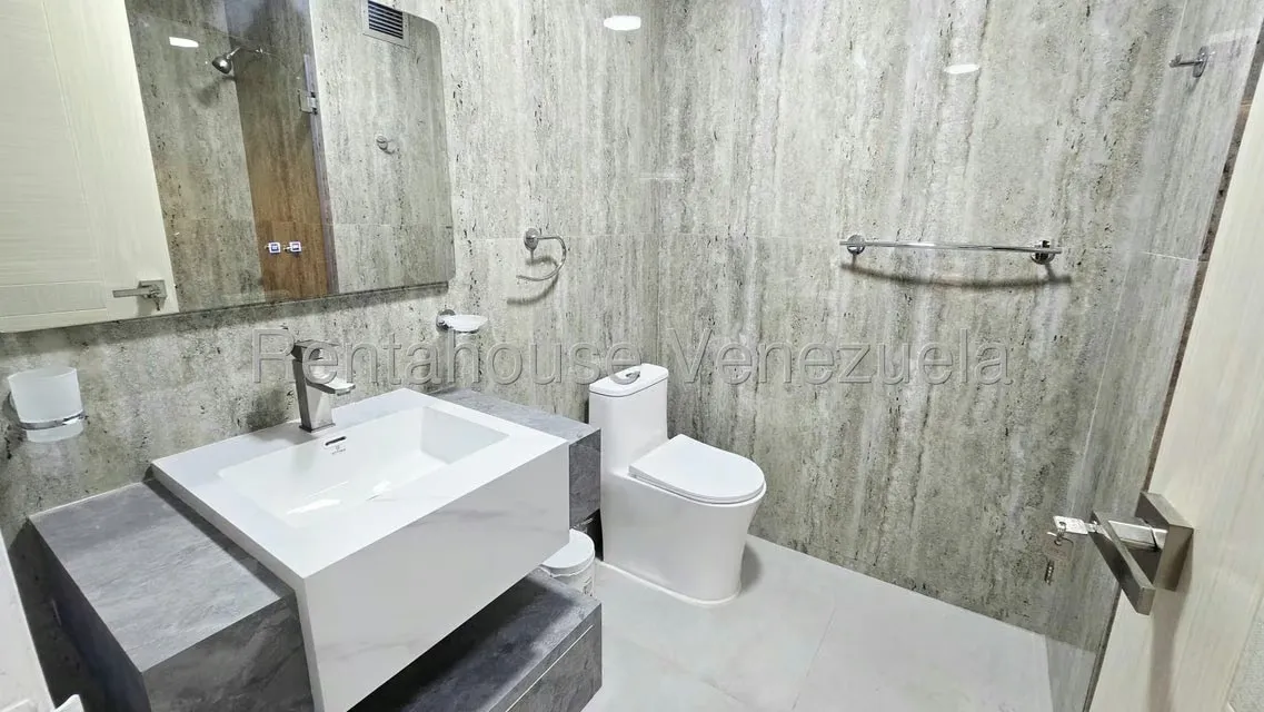 Apartamento (1 Nivel) en Alquiler en Santa Fe Norte, Distrito Metropolitano - 23