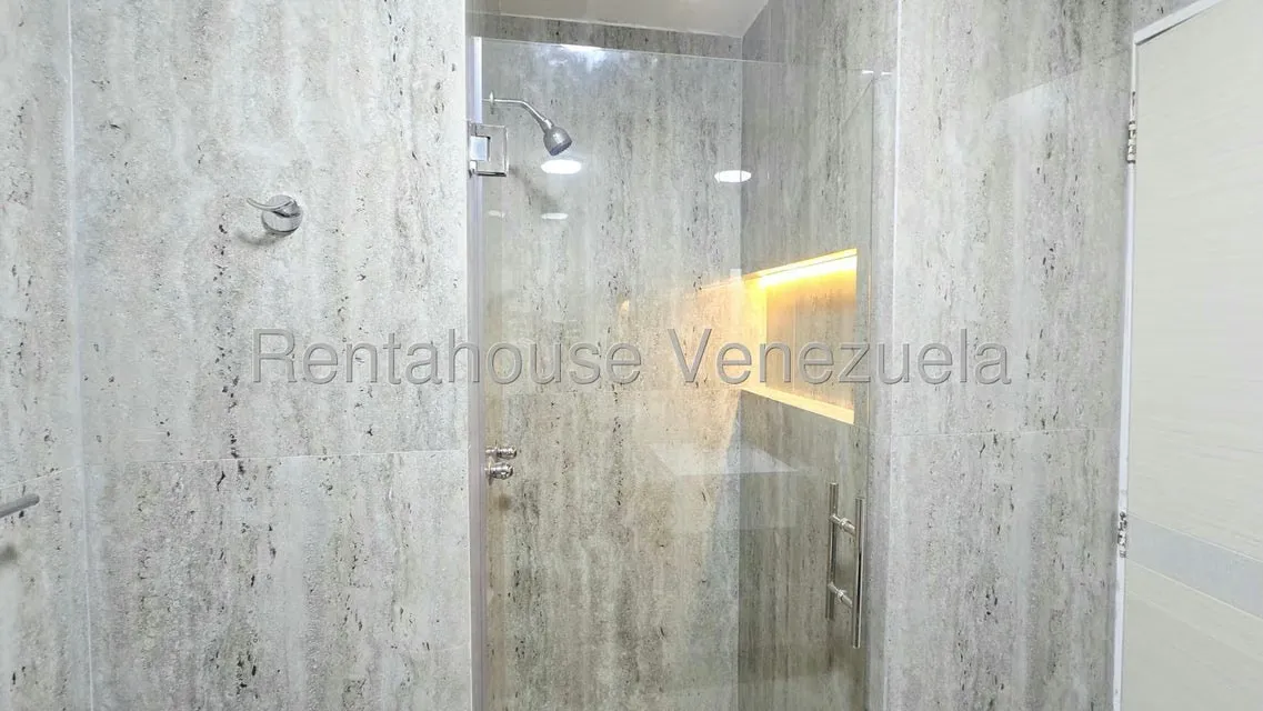 Apartamento (1 Nivel) en Alquiler en Santa Fe Norte, Distrito Metropolitano - 24