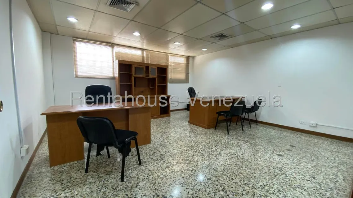 Local Comercial en Alquiler en El Milagro, Zulia - 11