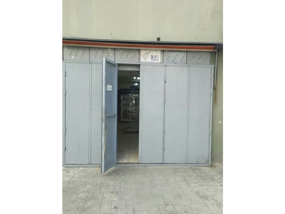 Local en venta 62m², Av. Fuerzas Armadas