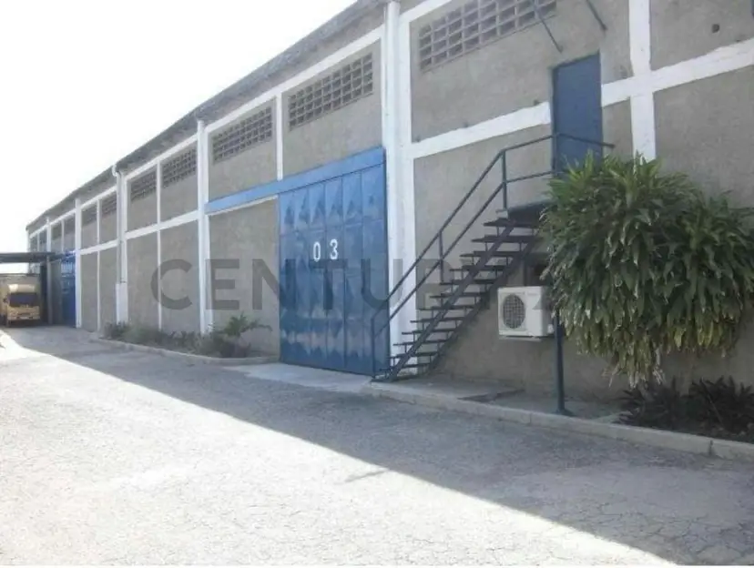 Venta de Galpón de 1831.63 m² en Guatire
