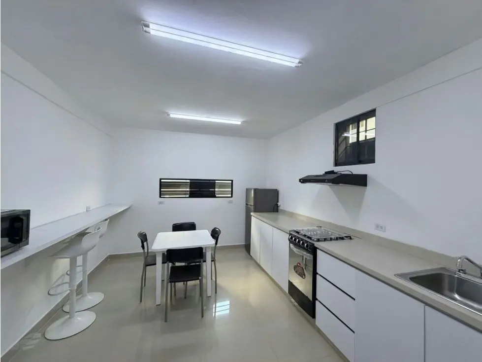 Alquilo oficina 45m2 Bello Monte 6639 - 3