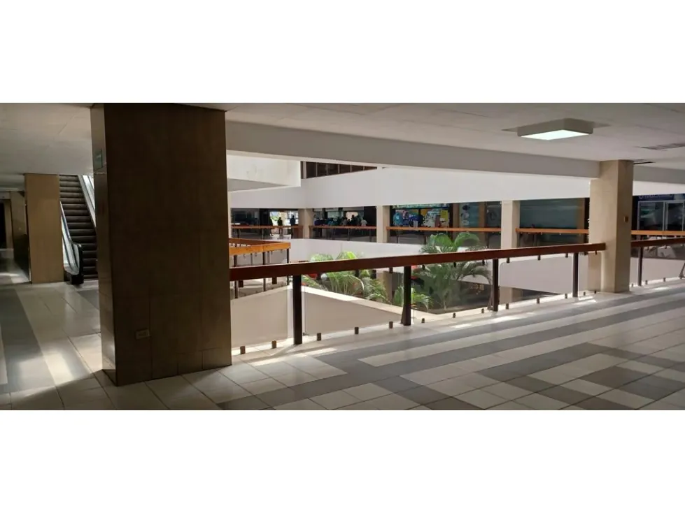 Alquilo local 55m2 C.C. Concresa Prados del Este 1312 - 6