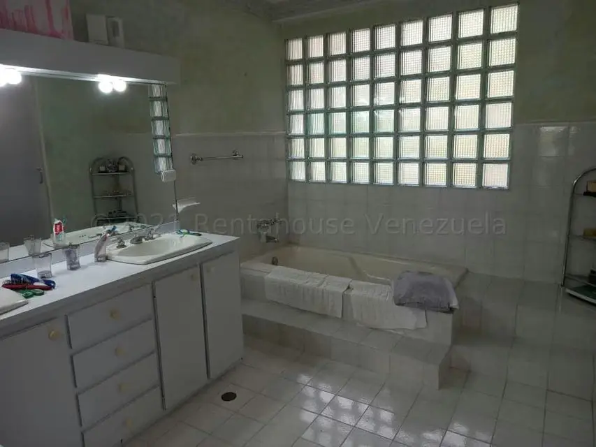 Casa (Multipes Niveles) en Venta en La Lagunita Country Club, Distrito Metropolitano - 14