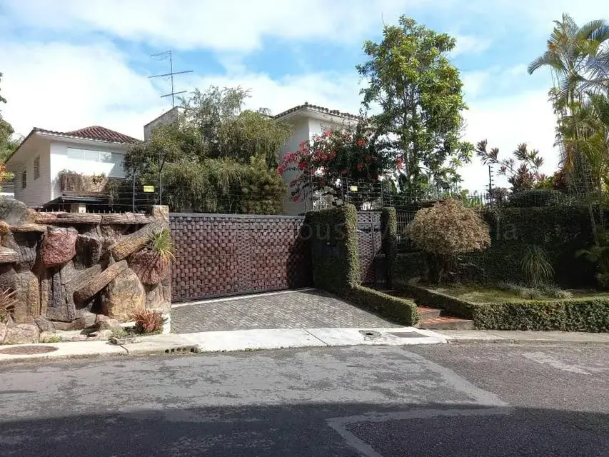 Casa (Multipes Niveles) en Venta en La Lagunita Country Club, Distrito Metropolitano - 2