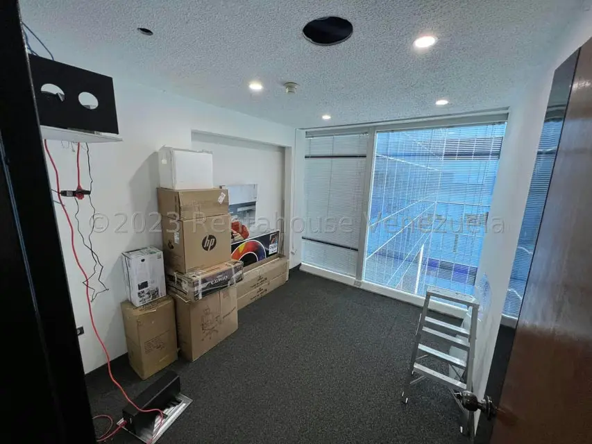 Oficina en Venta en Los Palos Grandes, Distrito Metropolitano - 3