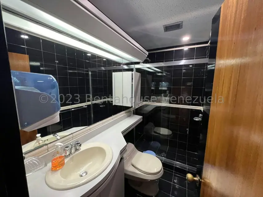 Oficina en Venta en Los Palos Grandes, Distrito Metropolitano - 7