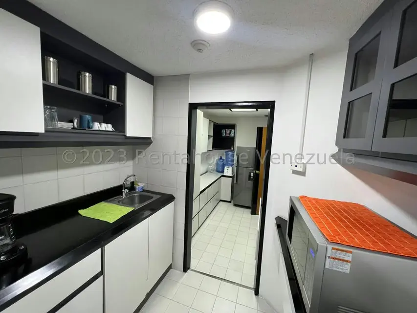 Oficina en Venta en Los Palos Grandes, Distrito Metropolitano - 9