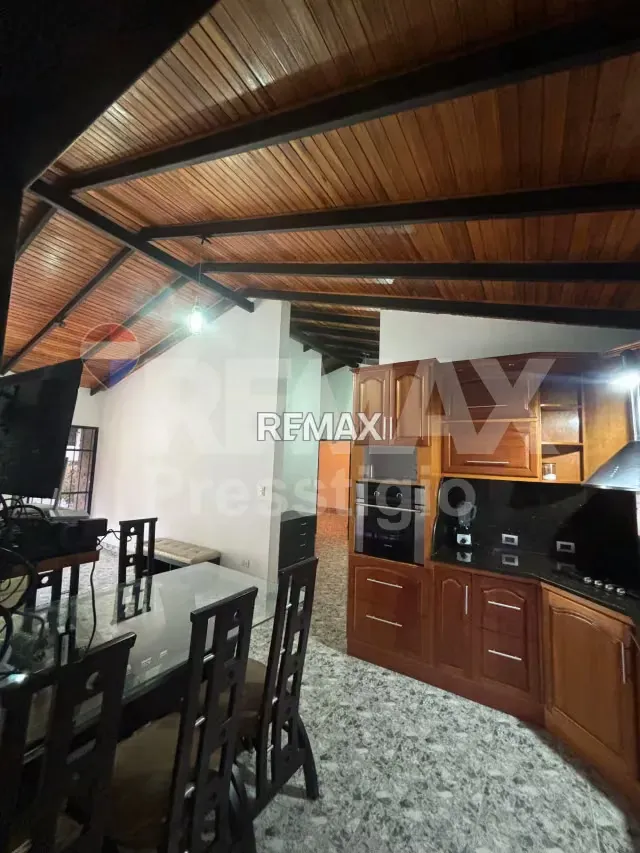 Casa en Alquiler - 13