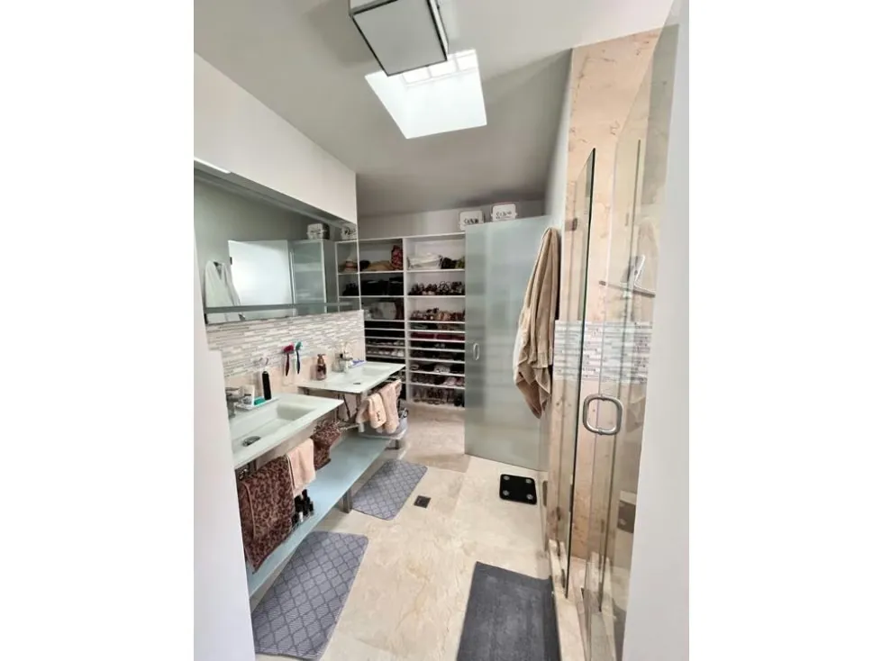 Se vende casa 365m2 Los Samanes 5725 - 11