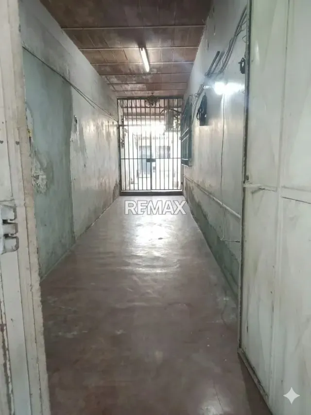 Casa en venta de 340 mts2 ubicada en la calle 14 con carrera 25 y 26 a pocos metros de la av. Venezuela. Cero corte de luz con anexo independiente - 14