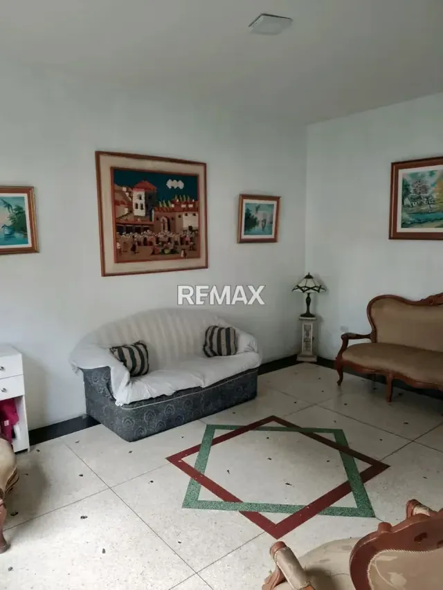 Casa en venta de 340 mts2 ubicada en la calle 14 con carrera 25 y 26 a pocos metros de la av. Venezuela. Cero corte de luz con anexo independiente - 3