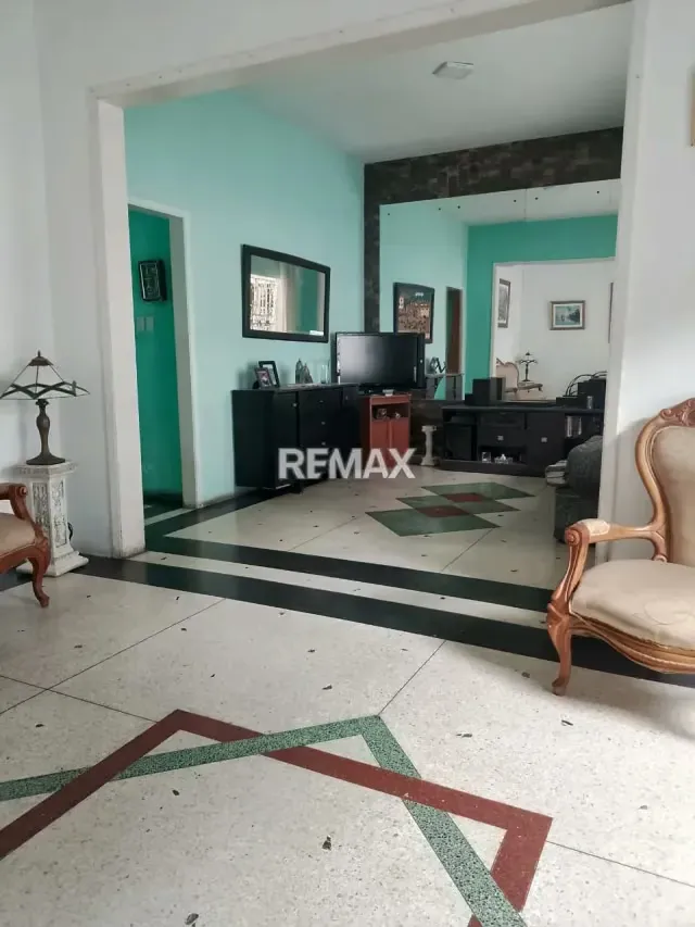 Casa en venta de 340 mts2 ubicada en la calle 14 con carrera 25 y 26 a pocos metros de la av. Venezuela. Cero corte de luz con anexo independiente - 4