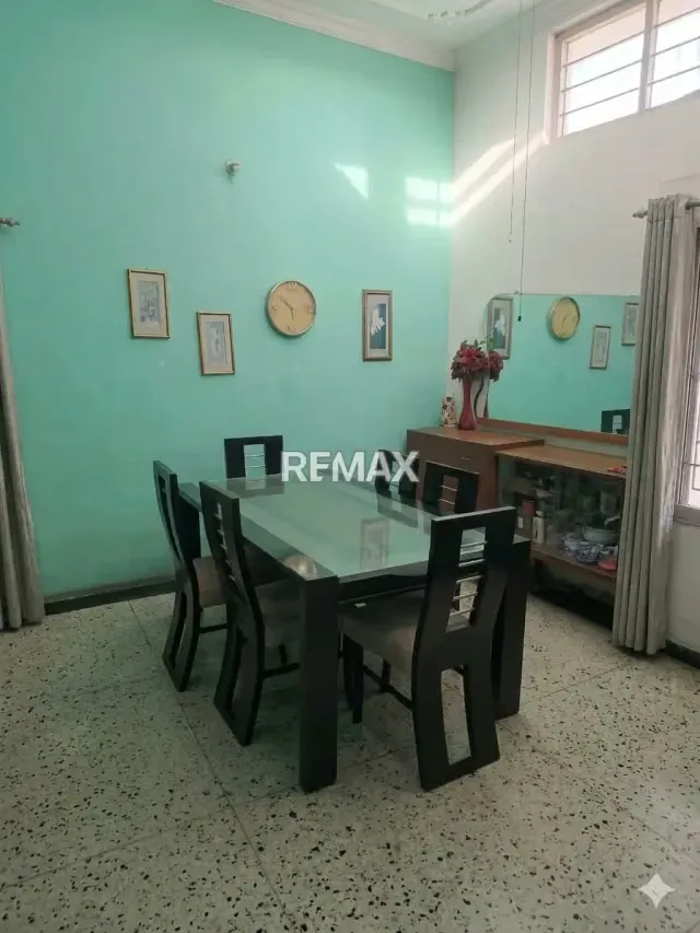 Casa en venta de 340 mts2 ubicada en la calle 14 con carrera 25 y 26 a pocos metros de la av. Venezuela. Cero corte de luz con anexo independiente - 7