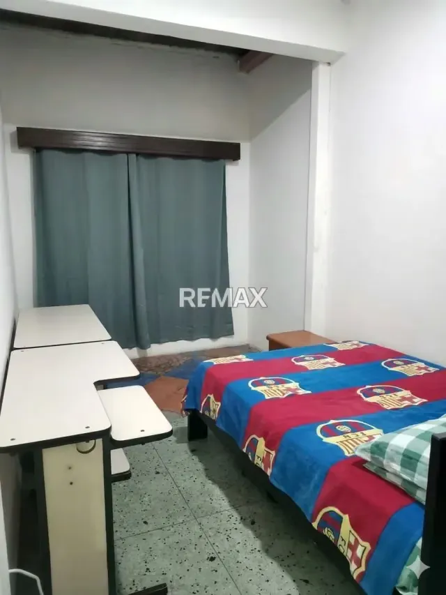 Casa en venta de 340 mts2 ubicada en la calle 14 con carrera 25 y 26 a pocos metros de la av. Venezuela. Cero corte de luz con anexo independiente - 10