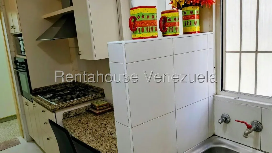 Apartamento (1 Nivel) en Alquiler en La Urbina, Distrito Metropolitano - 13