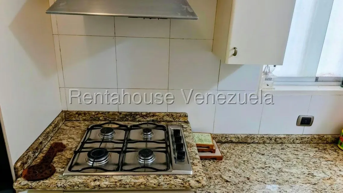 Apartamento (1 Nivel) en Alquiler en La Urbina, Distrito Metropolitano - 15