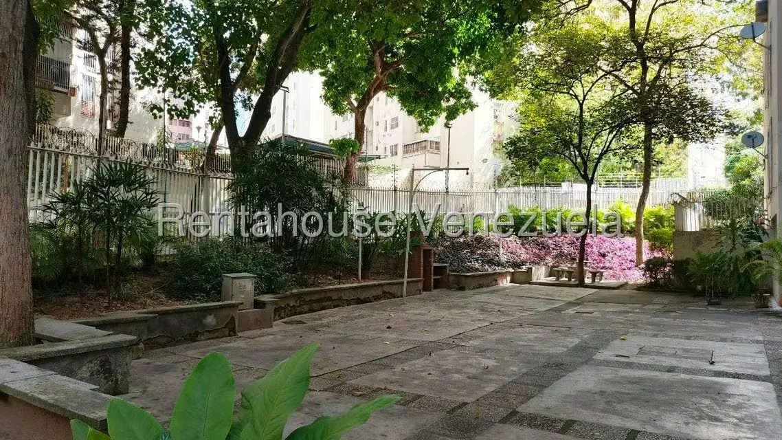 Apartamento (1 Nivel) en Alquiler en La Urbina, Distrito Metropolitano - 27