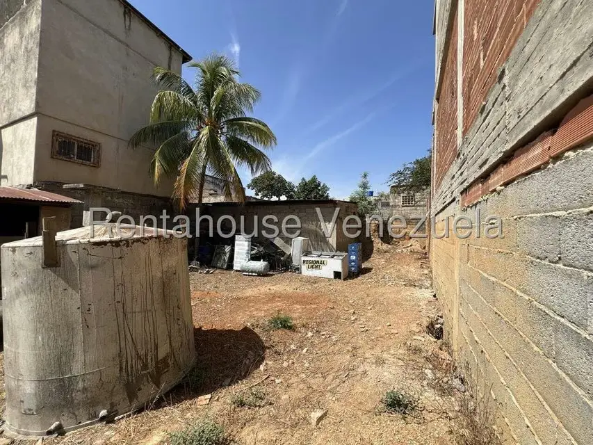 Terreno (Comercial) en Venta en Centro, Lara - 25