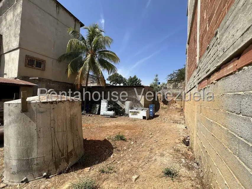 Terreno (Comercial) en Venta en Centro, Lara - 27