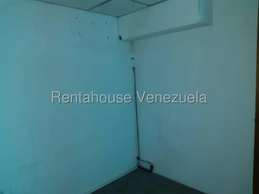 Oficina en Alquiler en Zona Industrial, Carabobo - 7